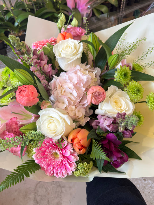 Seasonal Cut Bouquet